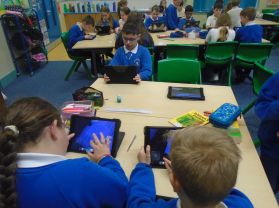P5 Working so Hard on our Class Ipads