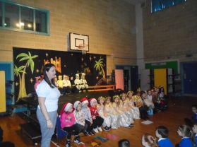 P1s brilliant Christmas play Cock-A-Doodle Christmas!